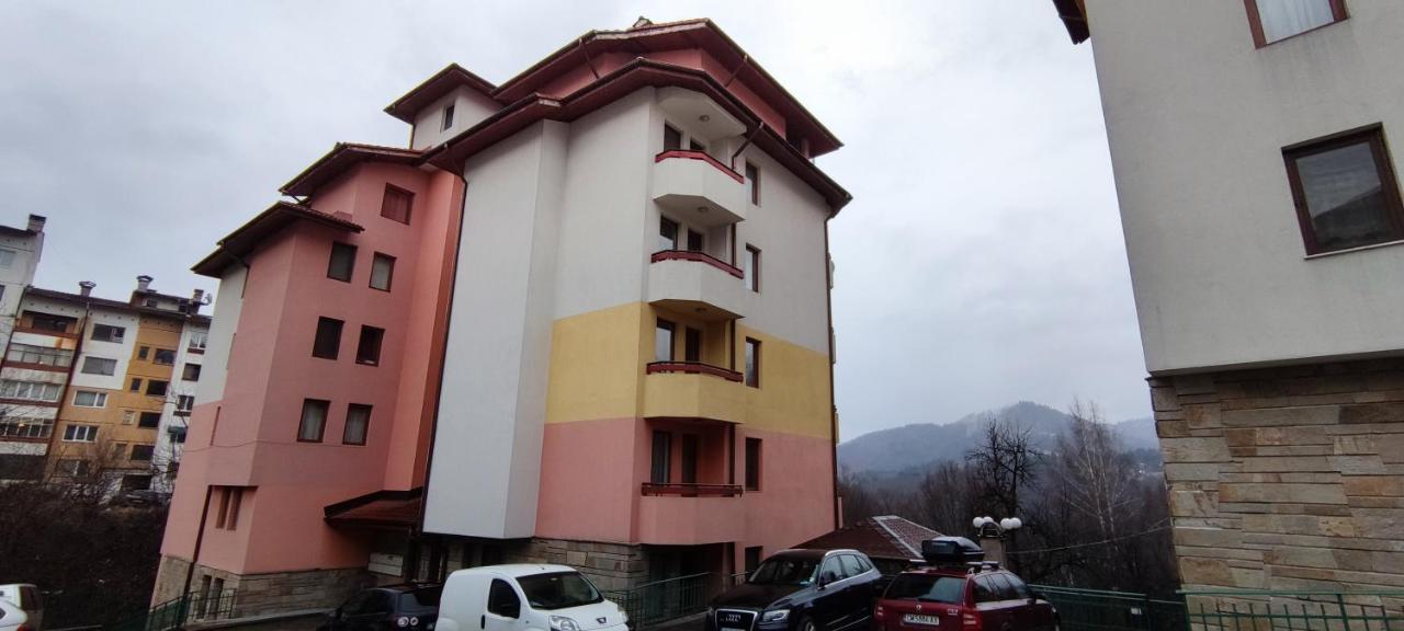 Neviasta Apartment Smoljan Esterno foto